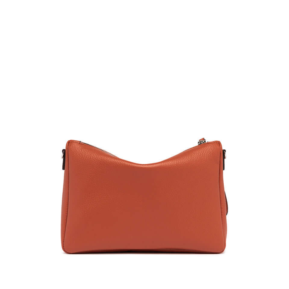 Nora Pouch by Gianni Chiarini, stylish orange leather bag with zip closure and removable straps, 28x21x9 cm.