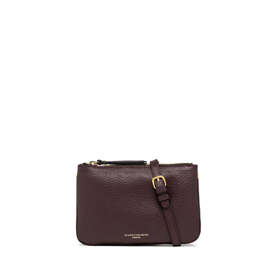 Borsa a tracolla Frida in pelle grana maxi color bordeaux con zip, scomparti e tracolla regolabile.