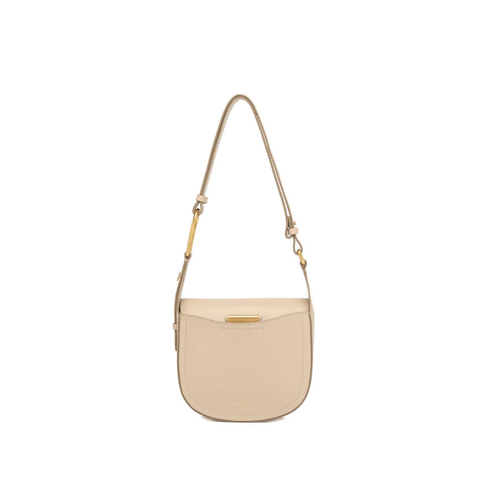 Sandy by Gianni Chiarini: smooth leather shoulder bag with gold accents, versatile and stylish design, 22x18x8 cm.