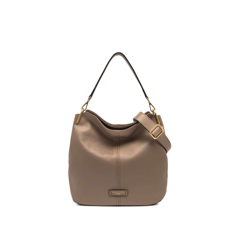 Leila shoulder bag in textured leather by Gianni Chiarini with minimal lines and gold metal accents, beige color.