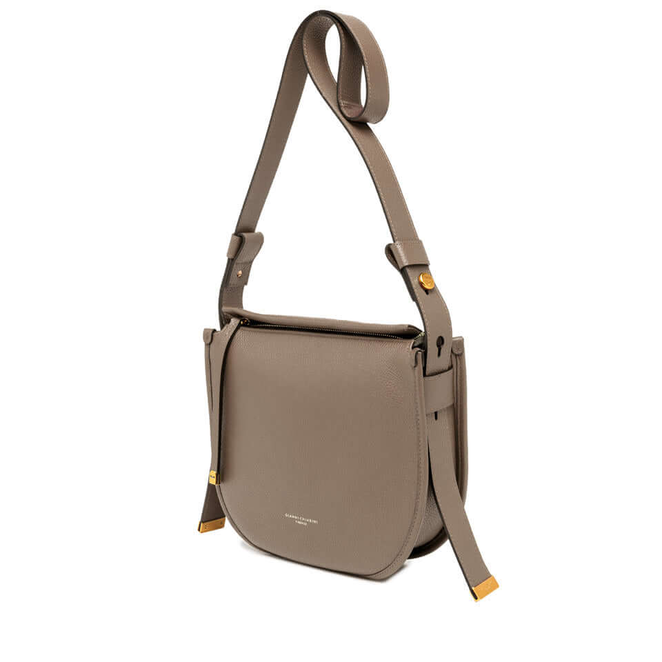 Ginevra borsa in pelle martellata di Gianni Chiarini Firenze, con tracolla e dettagli in oro, dimensioni 29x23x9 cm.