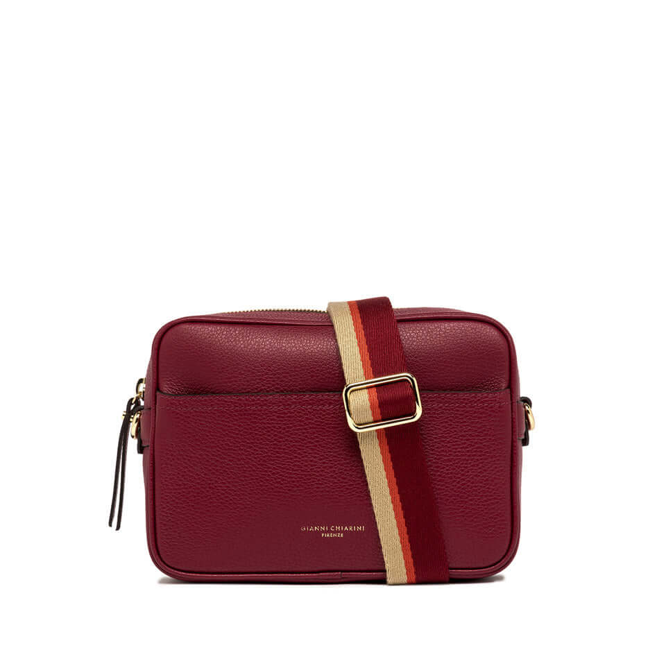 La Nina by Gianni Chiarini: stylish square crossbody bag in burgundy leather with an adjustable woven strap.