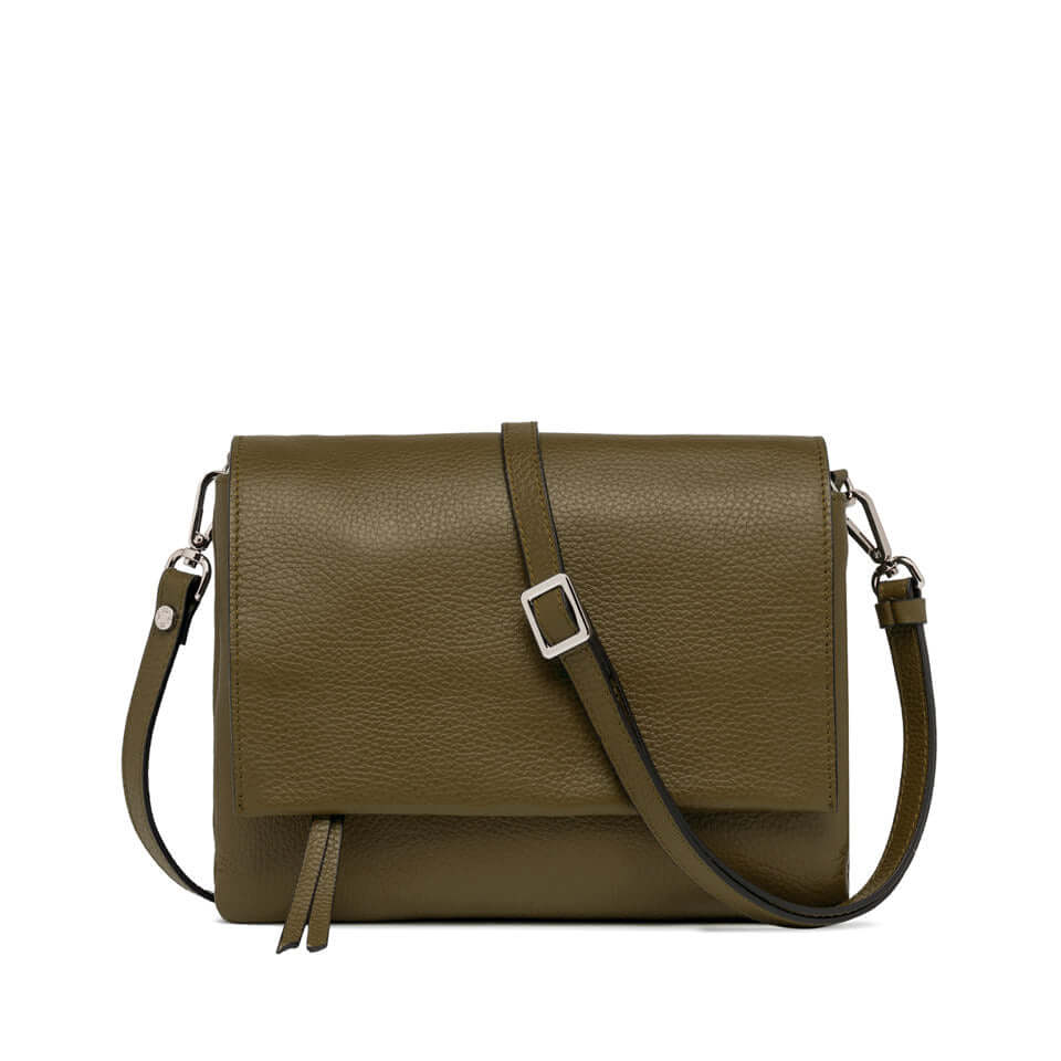 Borsa Three Gianni Chiarini in pelle martellata verde oliva, con tracolla e chiusura a zip, design elegante per ogni occasione.