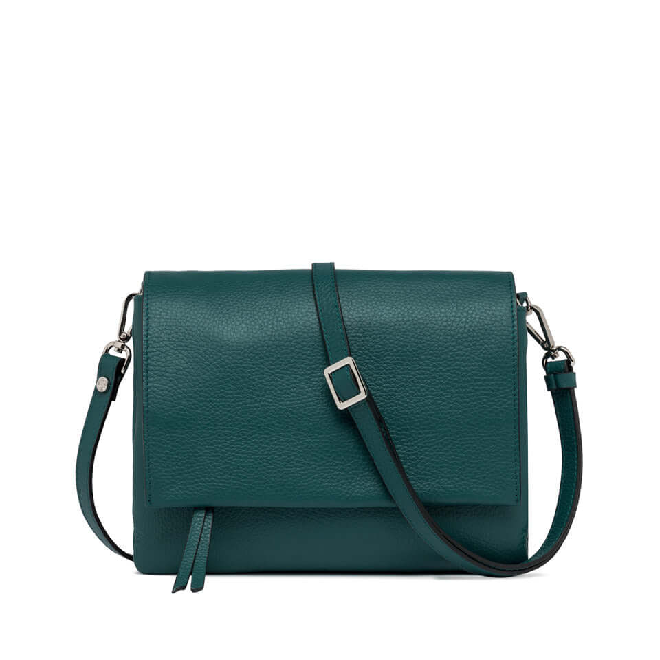Borsa Three Gianni Chiarini in pelle martellata verde, tracolla sottile, dettagli zip a contrasto, dimensioni 25x22x5 cm.