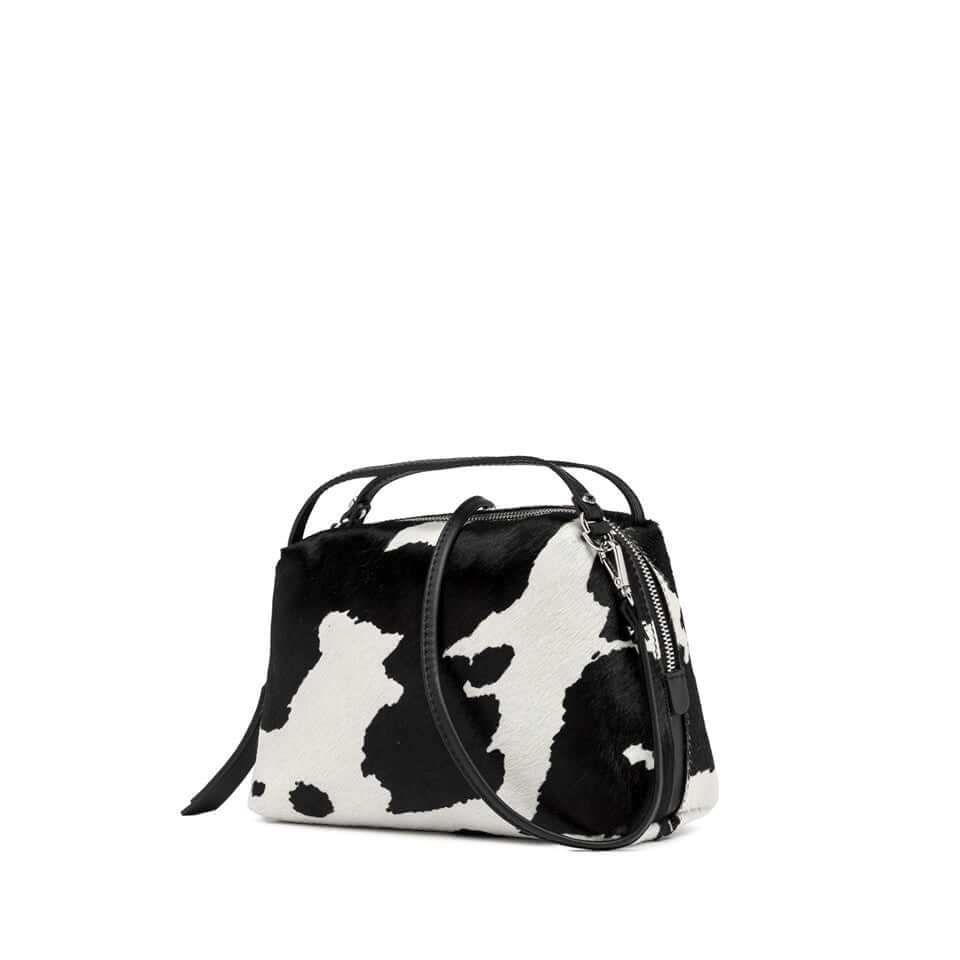 Borsa Alifa by Gianni Chiarini in pelle effetto cavallino, compatta e leggera con tracolla e tasca interna.