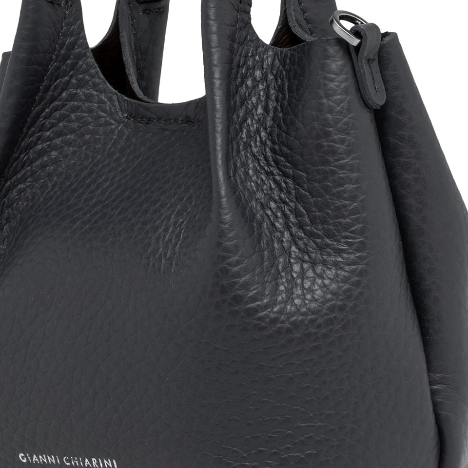 Minibag DUA in morbida pelle double nera con tracolla, design contemporaneo di Gianni Chiarini.