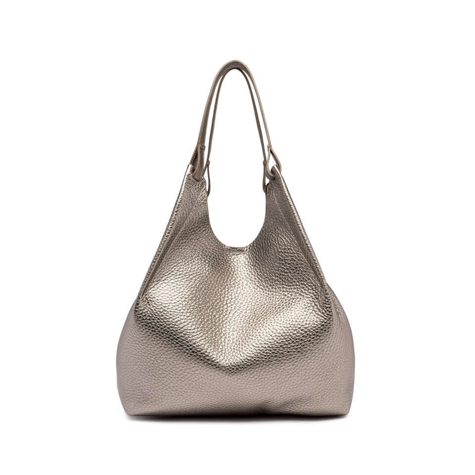 Elegant DUA bag in maxi double grain leather, featuring two leather handles and magnet closure, perfect for every woman's look.