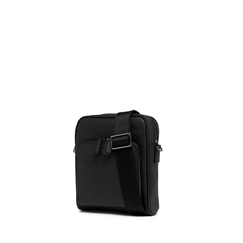 Florence shoulder bag in black leather with main zip compartment and adjustable strap, ideal for modern timeless style.
