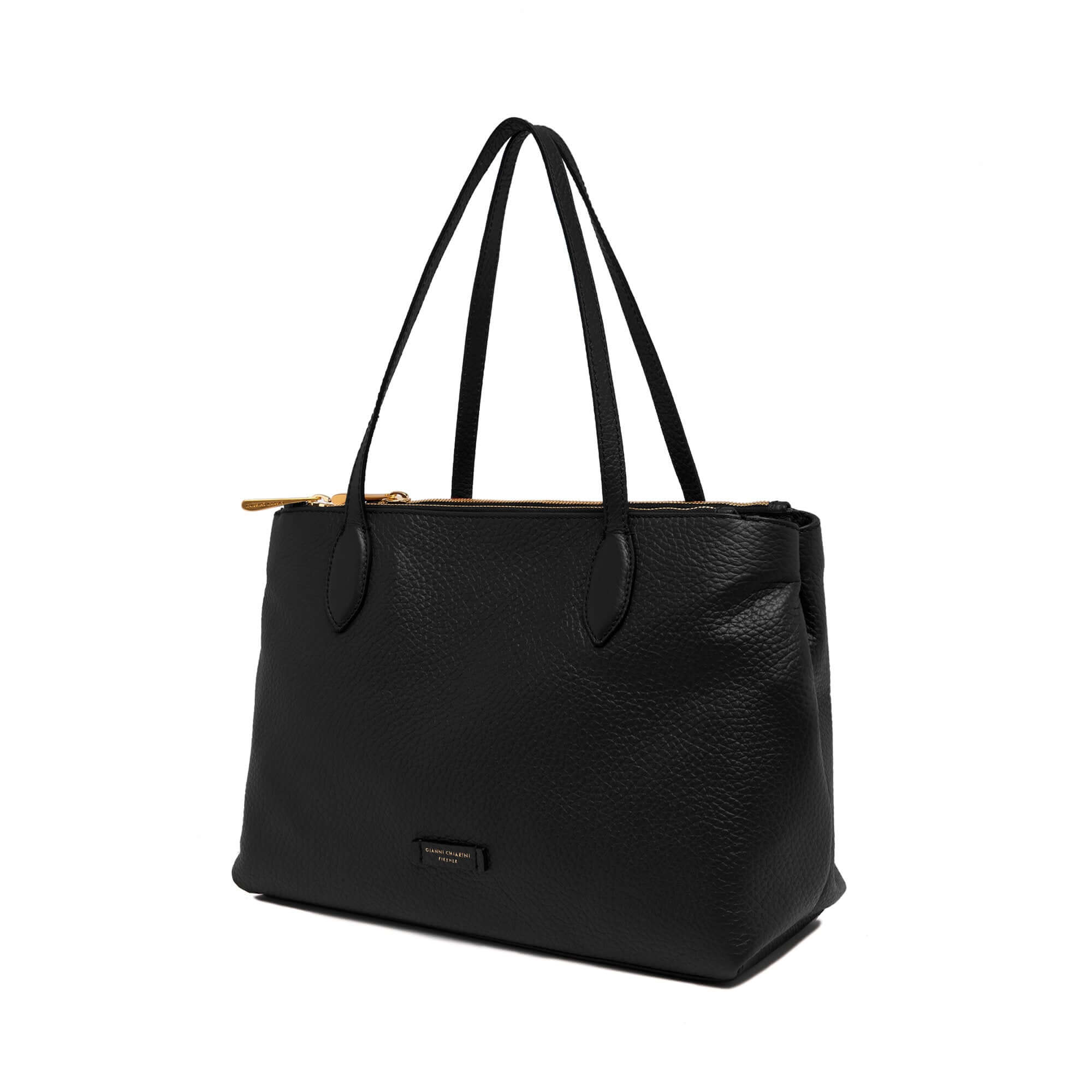 Elegante shopping bag in pelle nera con doppia zip e tre scomparti, perfetta per ufficio e weekend. Dimensioni: 38x28x15 cm.