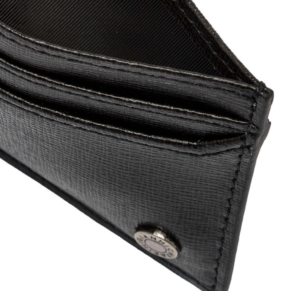 Portacarte in pelle nera con 4 scompartimenti laterali e 1 centrale, elegante e funzionale, Made in Italy.