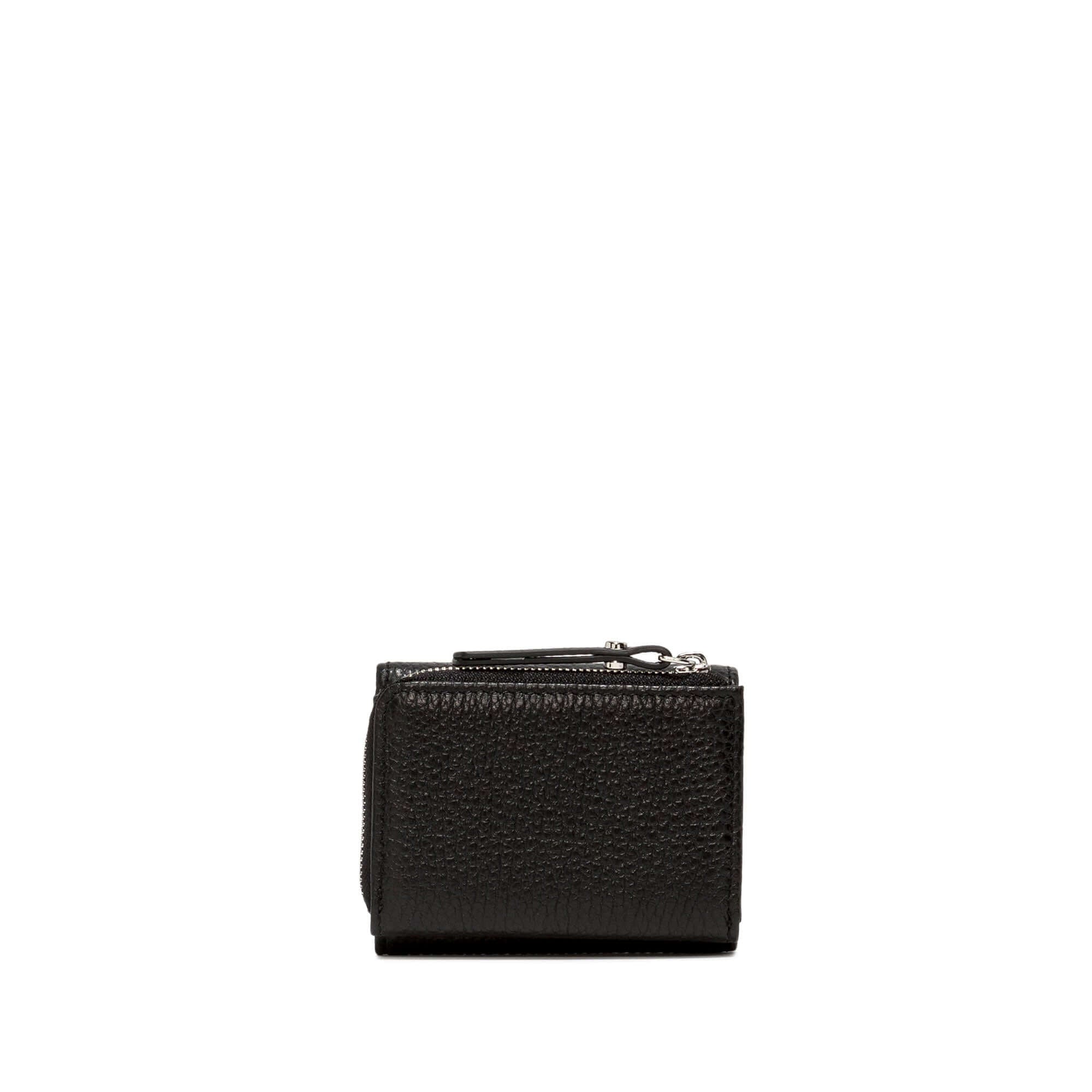 Elegant black leather wallet by Gianni Chiarini Firenze, featuring zip closure and compact design for easy carrying.
