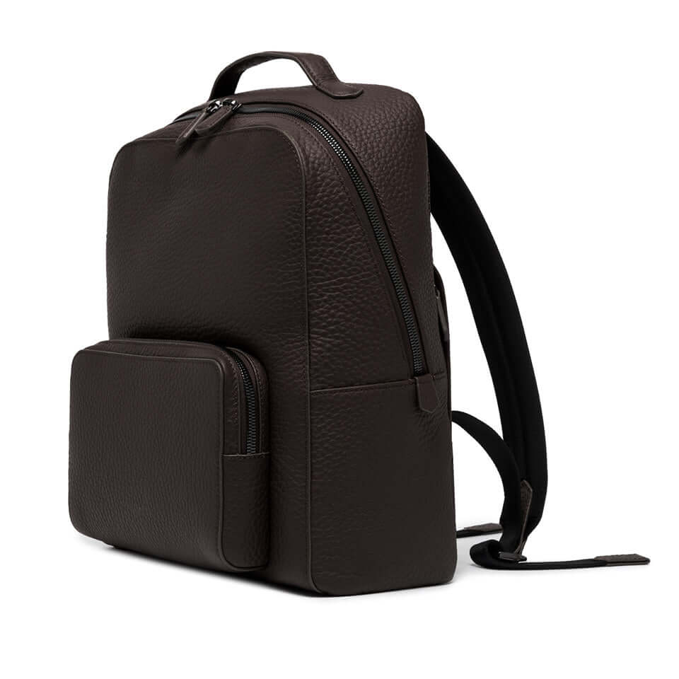FLORENCE zaino in pelle martellata con design minimal, tasca frontale e scomparto principale a zip.