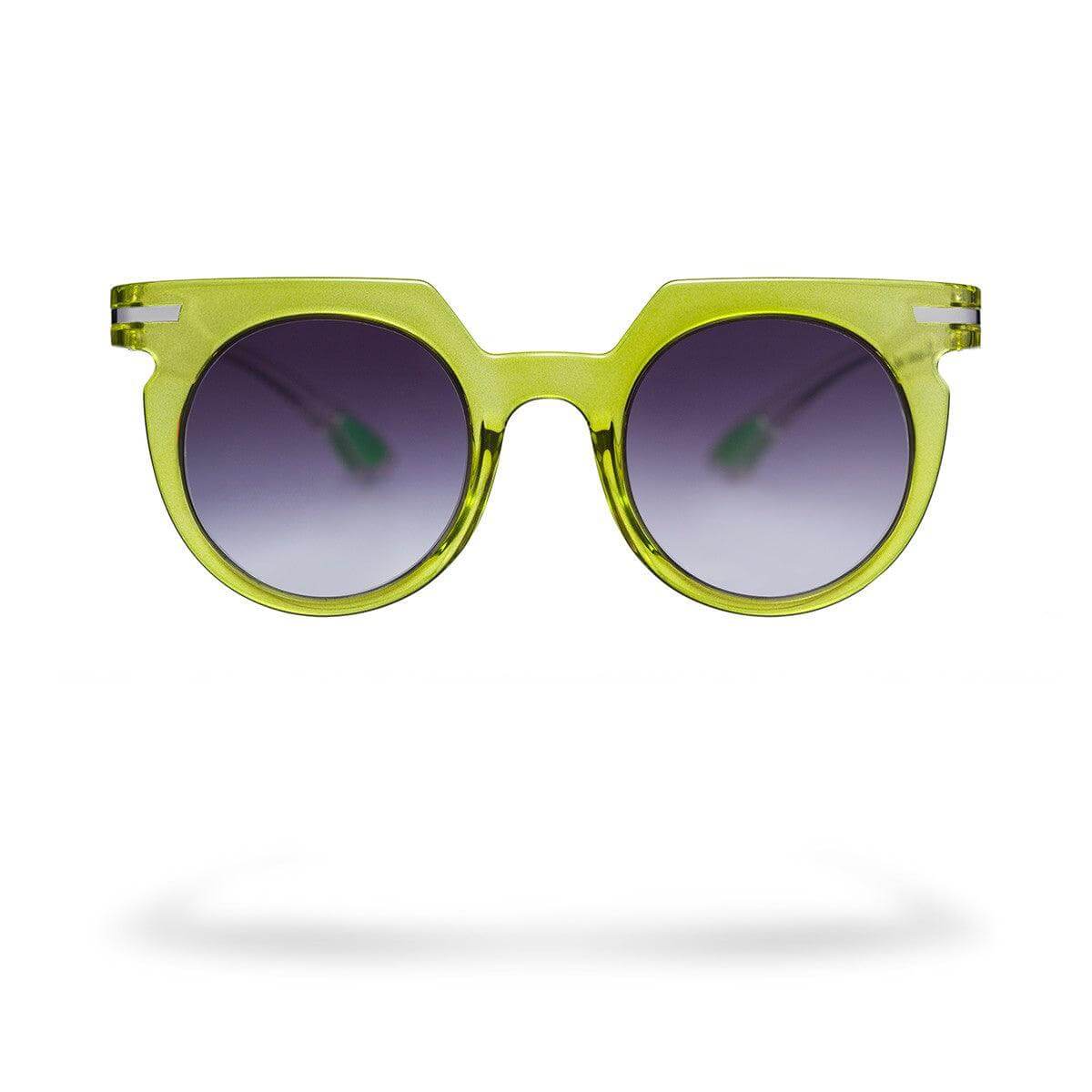 Occhiali da sole ILARIA C6, collezione Genesis, forme lineari ed eleganti, tendenze moda estate.