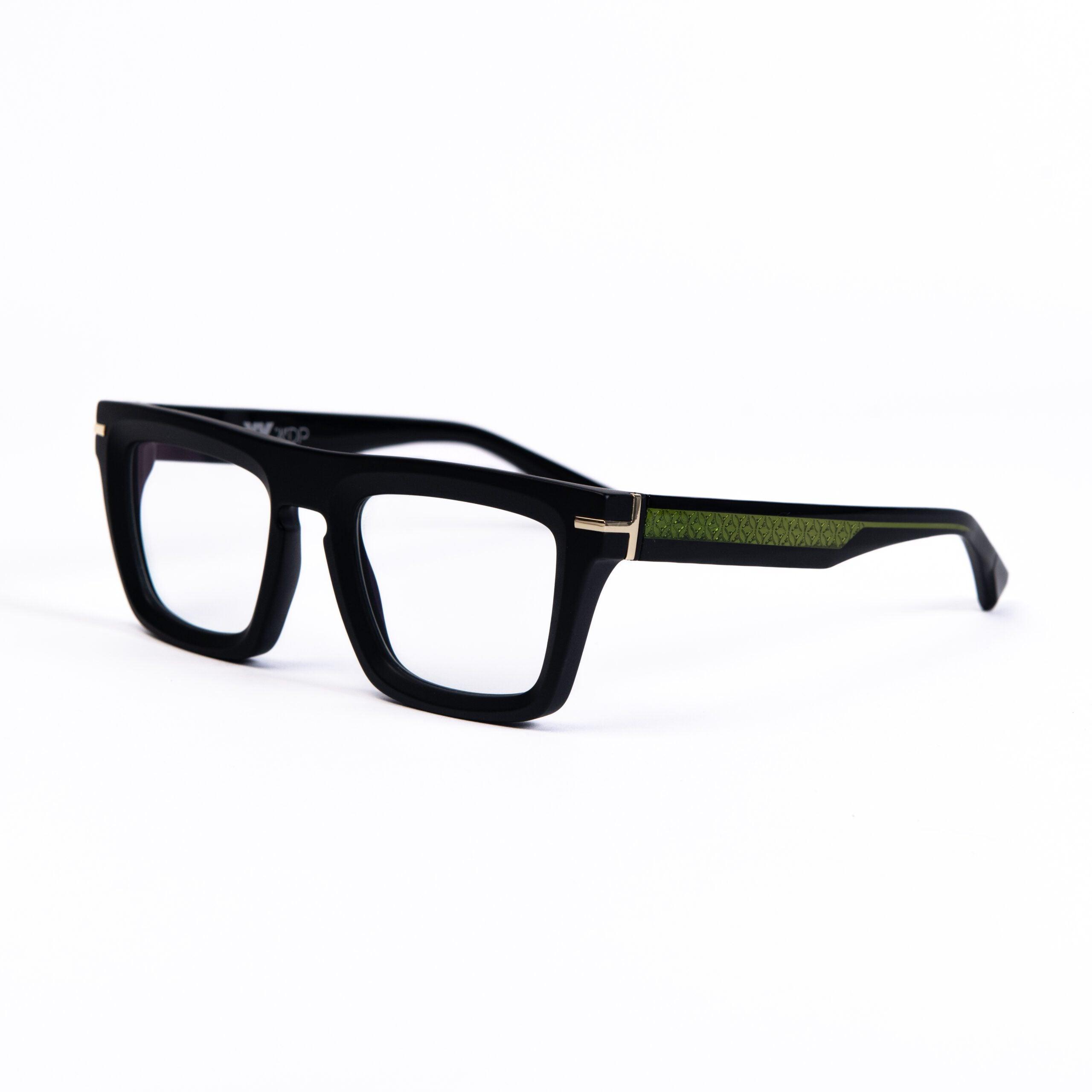 SOUTH BEACH C36 occhiali con design audace, dettagli metallici e trasparenze uniche by AirDP.