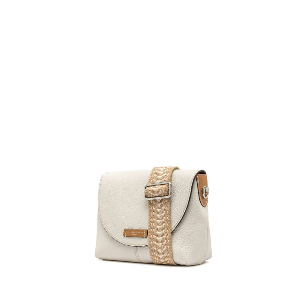 Alessandra bag by Gianni Chiarini Firenze, white leather with a woven strap, contemporary design, dimensions 26x18x13 cm.