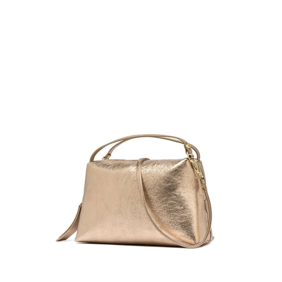 Borsa Alifa Gianni Chiarini, elegante in suede metallizzato, leggera e spaziosa con manici e tracolla.