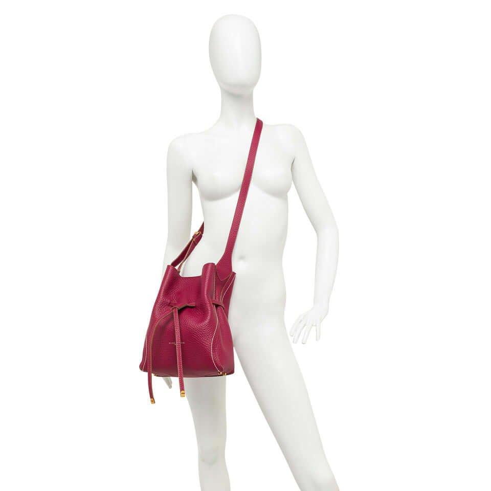SIENNA borsa Gianni Chiarini Firenze in pelle morbida, ideale per look casual e sofisticati.