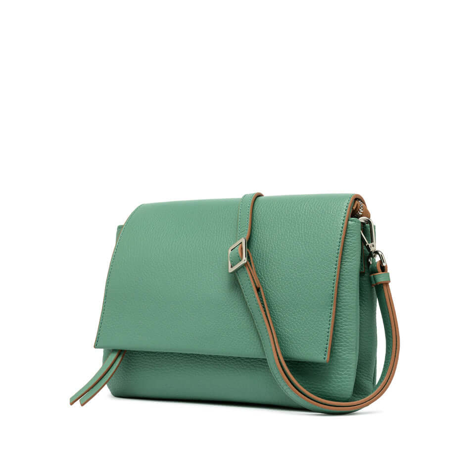 Borsa Three Gianni Chiarini Firenze in pelle martellata verde, tracolla, elegante e casual, dimensioni 25x22x5 cm.