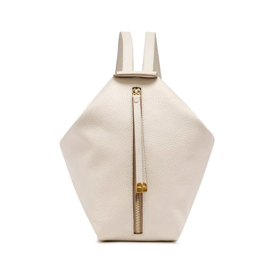 Guia bag by Gianni Chiarini Firenze, crafted in textured leather with a zip closure and adjustable straps, stylish and practical.