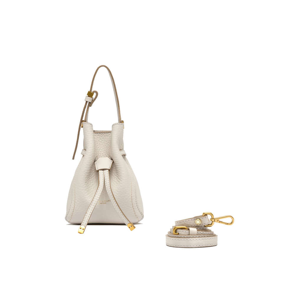 Sienna borsa Gianni Chiarini in pelle double beige, silhouette morbida, chiusura a magnete con tracolla.