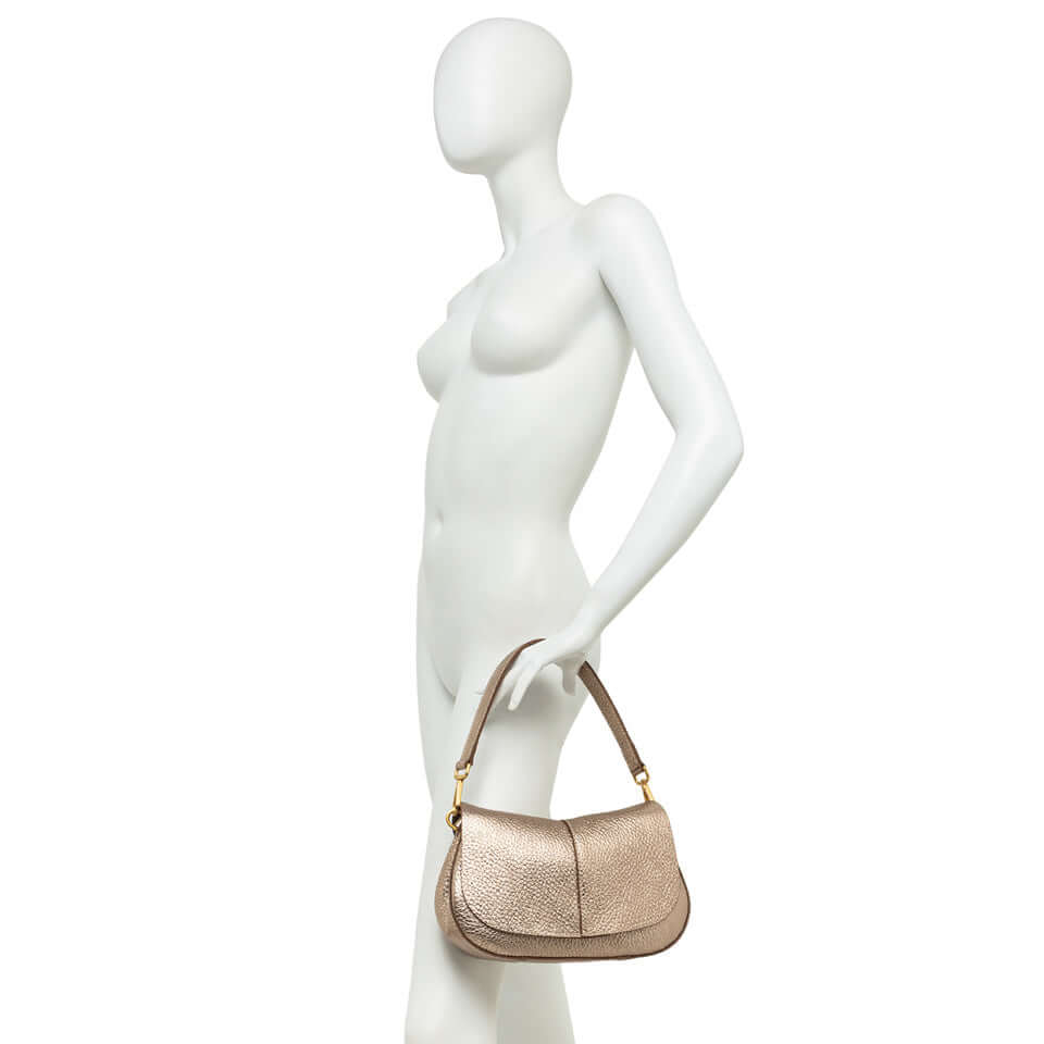 HELENA ROUND handbag by Gianni Chiarini, structured design with bubble leather and versatile carrying options.