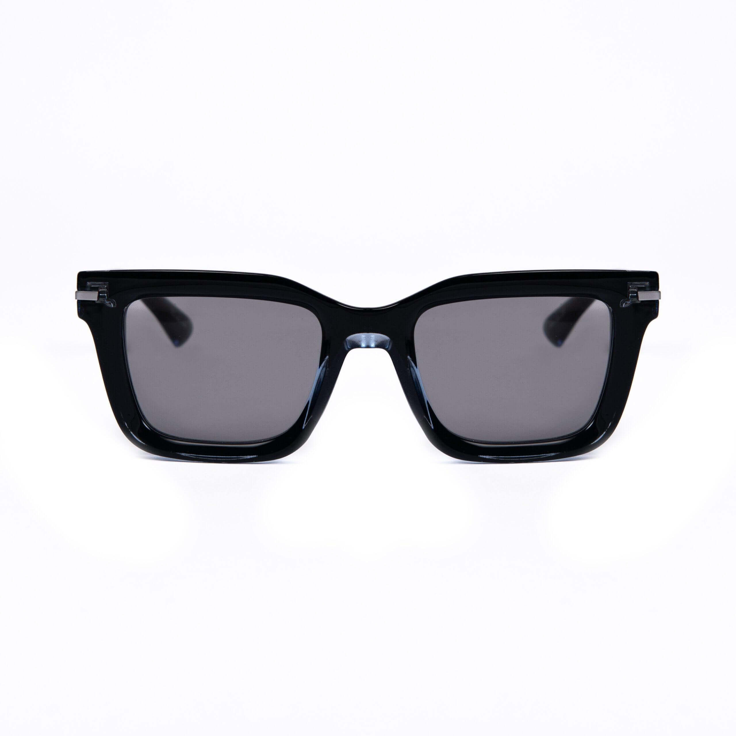 CORAL GABLE C24 occhiali da sole con montatura nera e lenti grigie per un look elegante.