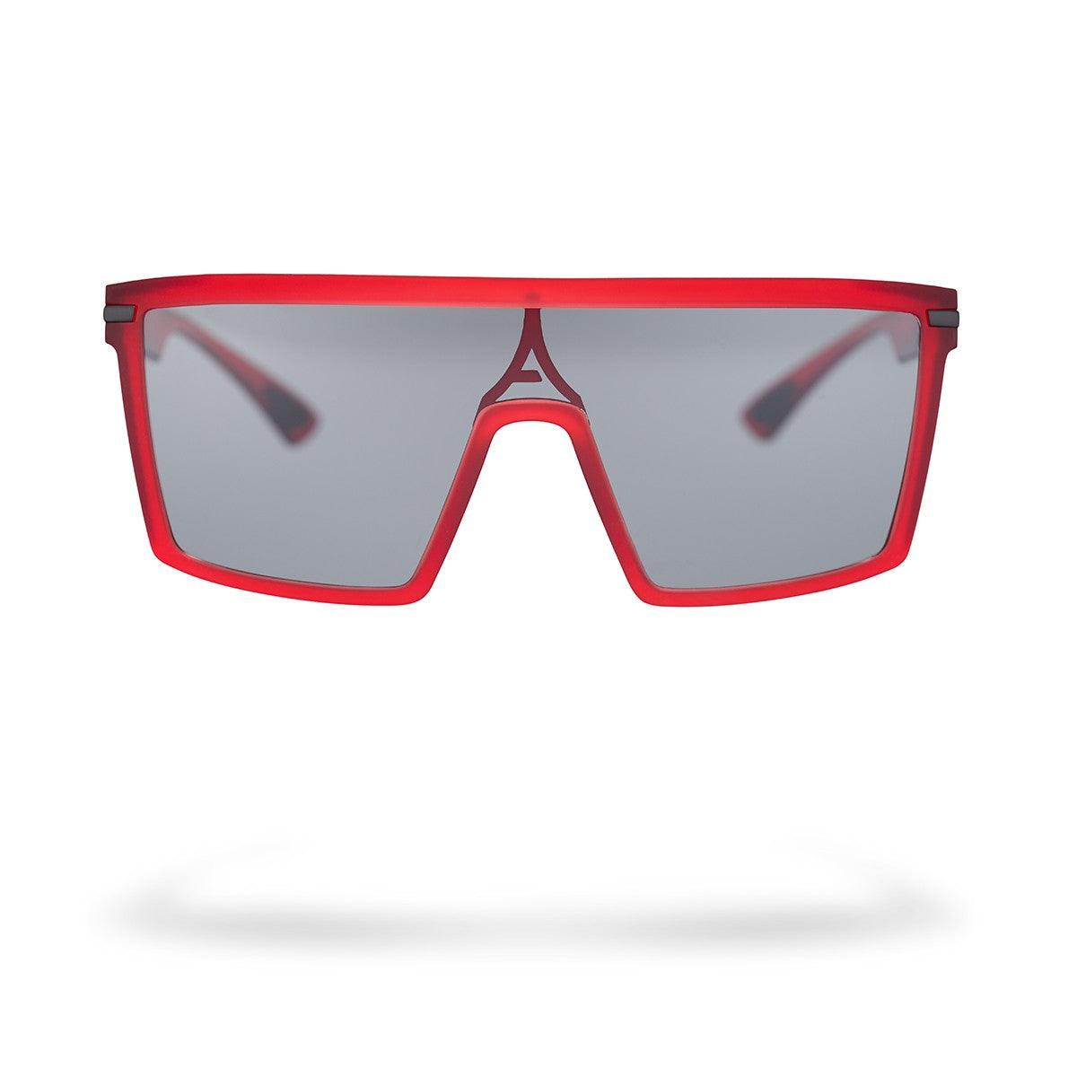 JAGUAR C4 occhiali da sole con forma avvolgente e linee decise, modello dinamico della collezione Happy.