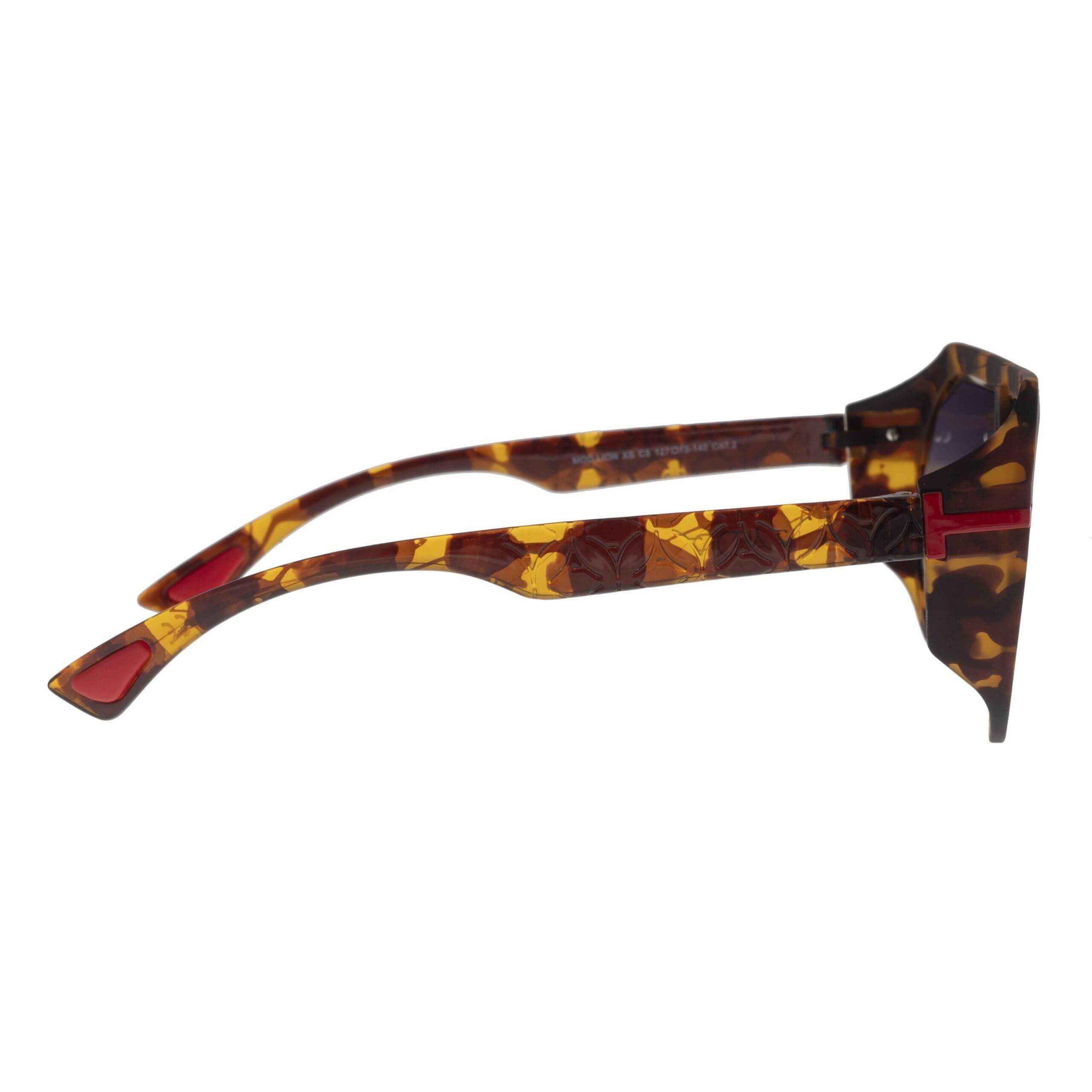 LION XS C5 occhiali con forme avvolgenti e linee decise, modello della collezione Happy.