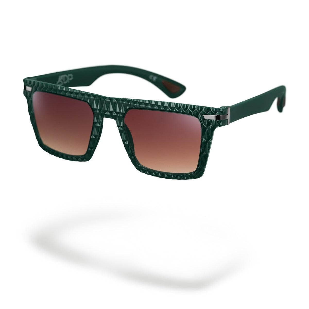 Occhiali da sole MICHI C2 con montatura verde e lenti marroni sfumate, collezione Flexo di Alessandro Del Piero.