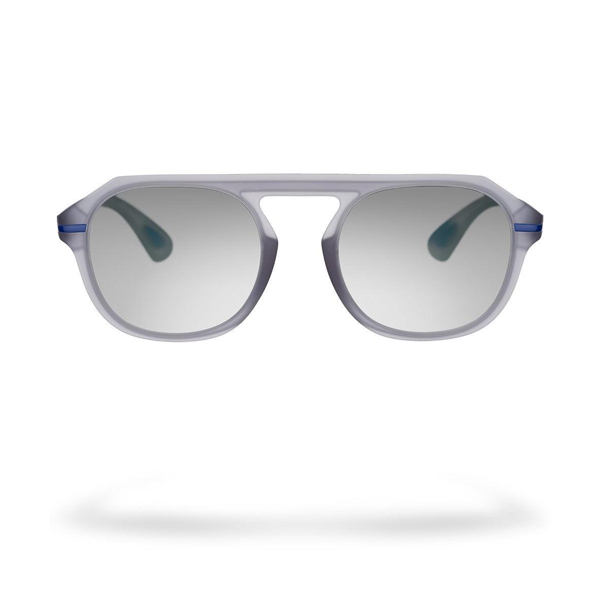 occhiali da sole LUCE C1 di Alessandro Del Piero, grigi con lenti fotocromatiche, design moderno e sofisticato