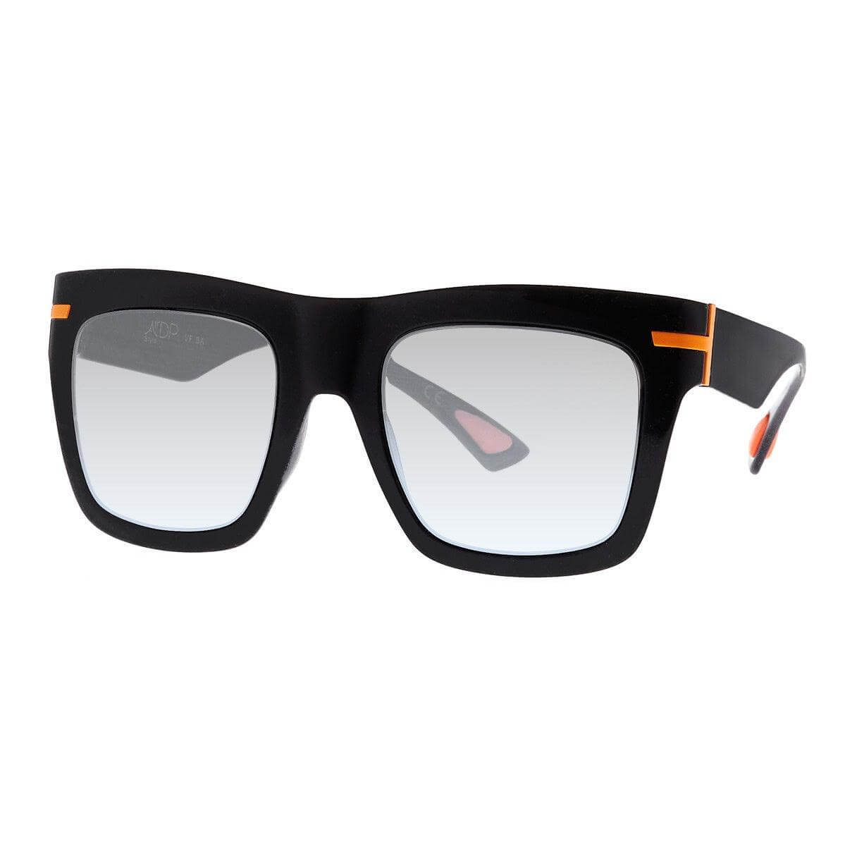 Occhiali da sole ROBERT C3 da uomo, montatura oversize nera con dettagli arancioni, stile contemporaneo.