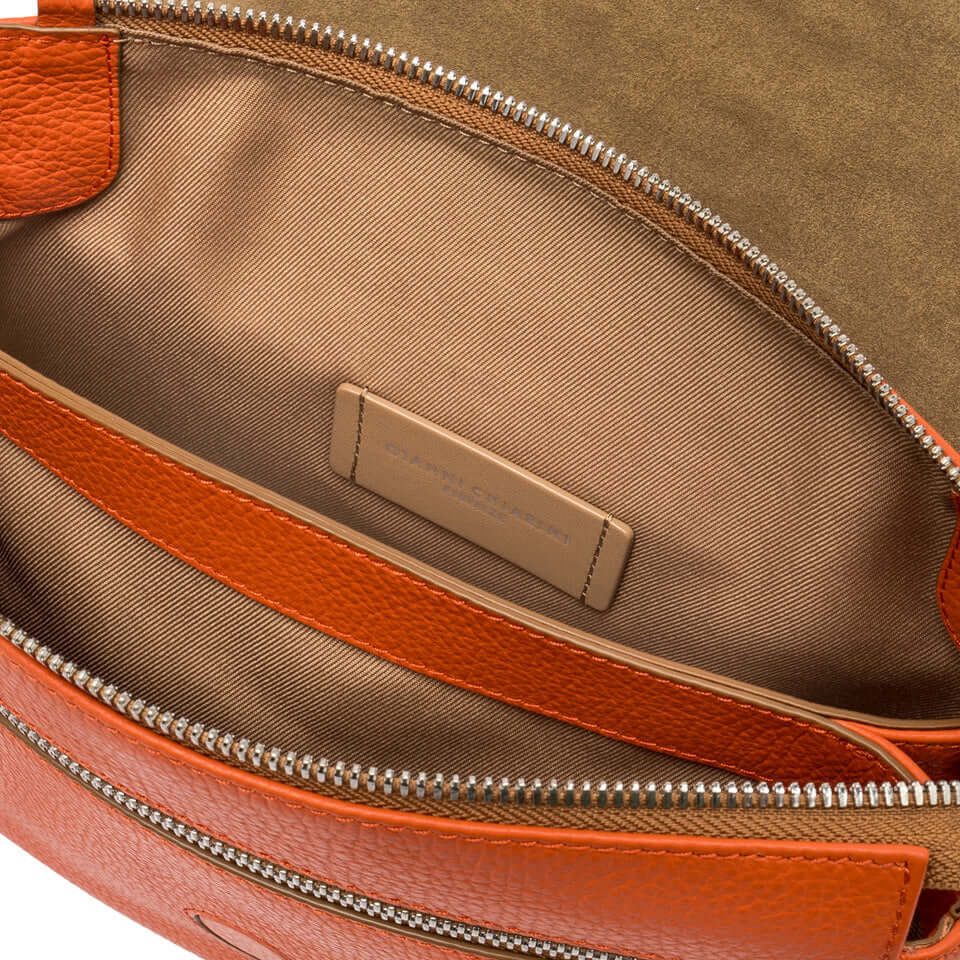 Inside view of the Three Gianni Chiarini Firenze bag showcasing the leather and zip details.