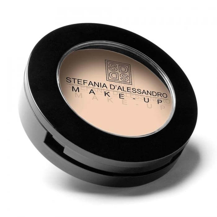 Fondotinta Natural 01 by Stefania D'Alessandro, creamy foundation in a sleek compact for professional and daily use.