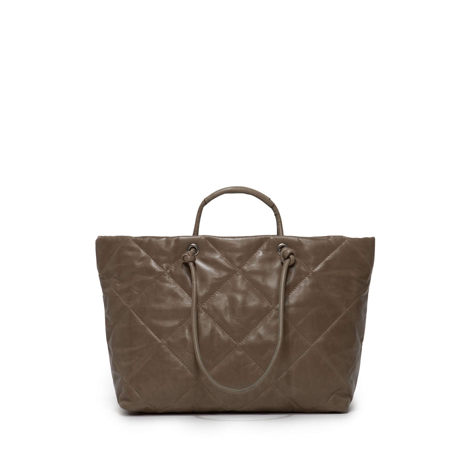 KATE handbag in soft quilted leather with dual handles for hand or shoulder carrying, zip closure, dimensions 24x21x10cm.