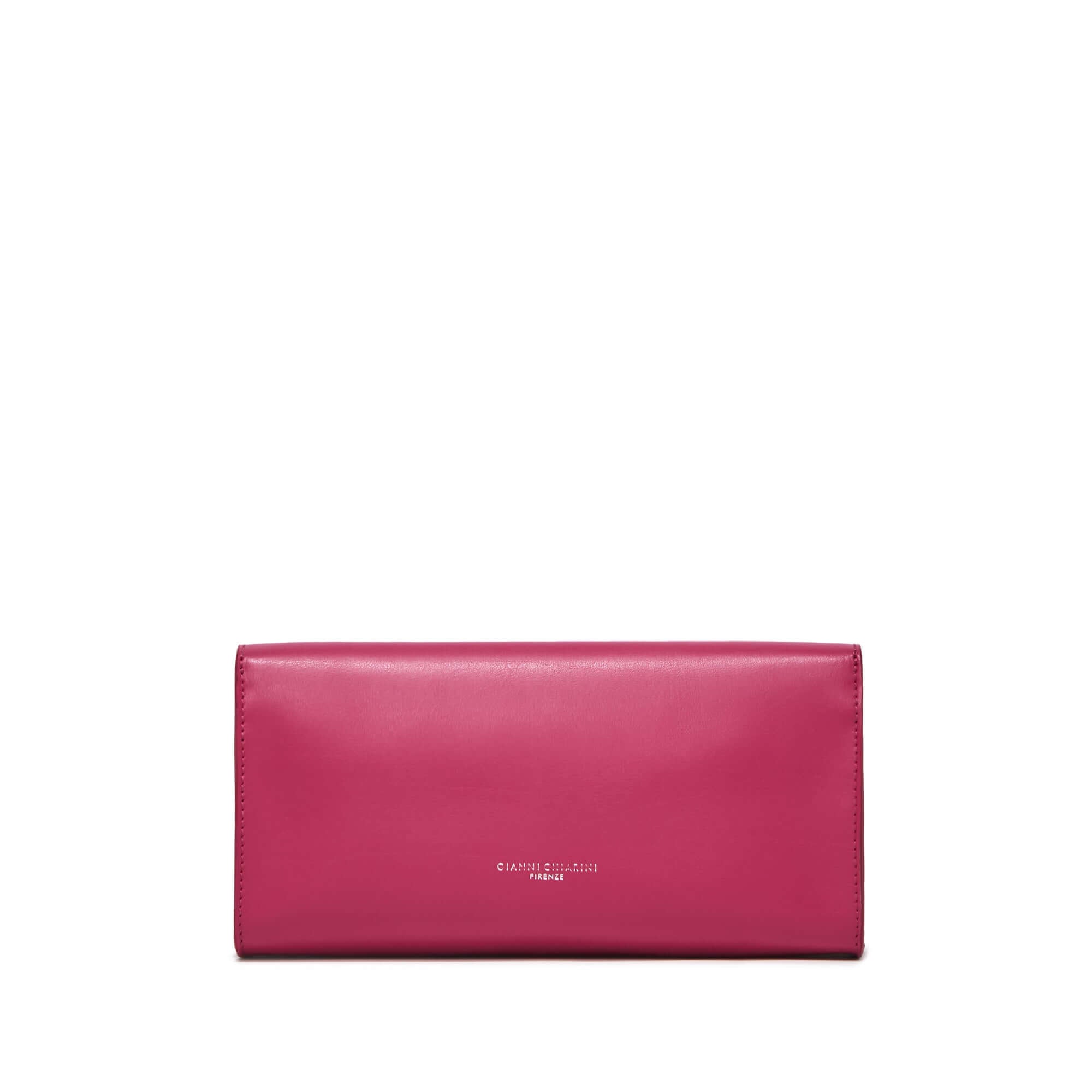 Clutch Lily by Gianni Chiarini in smooth pink leather with a snap closure and removable shoulder strap.