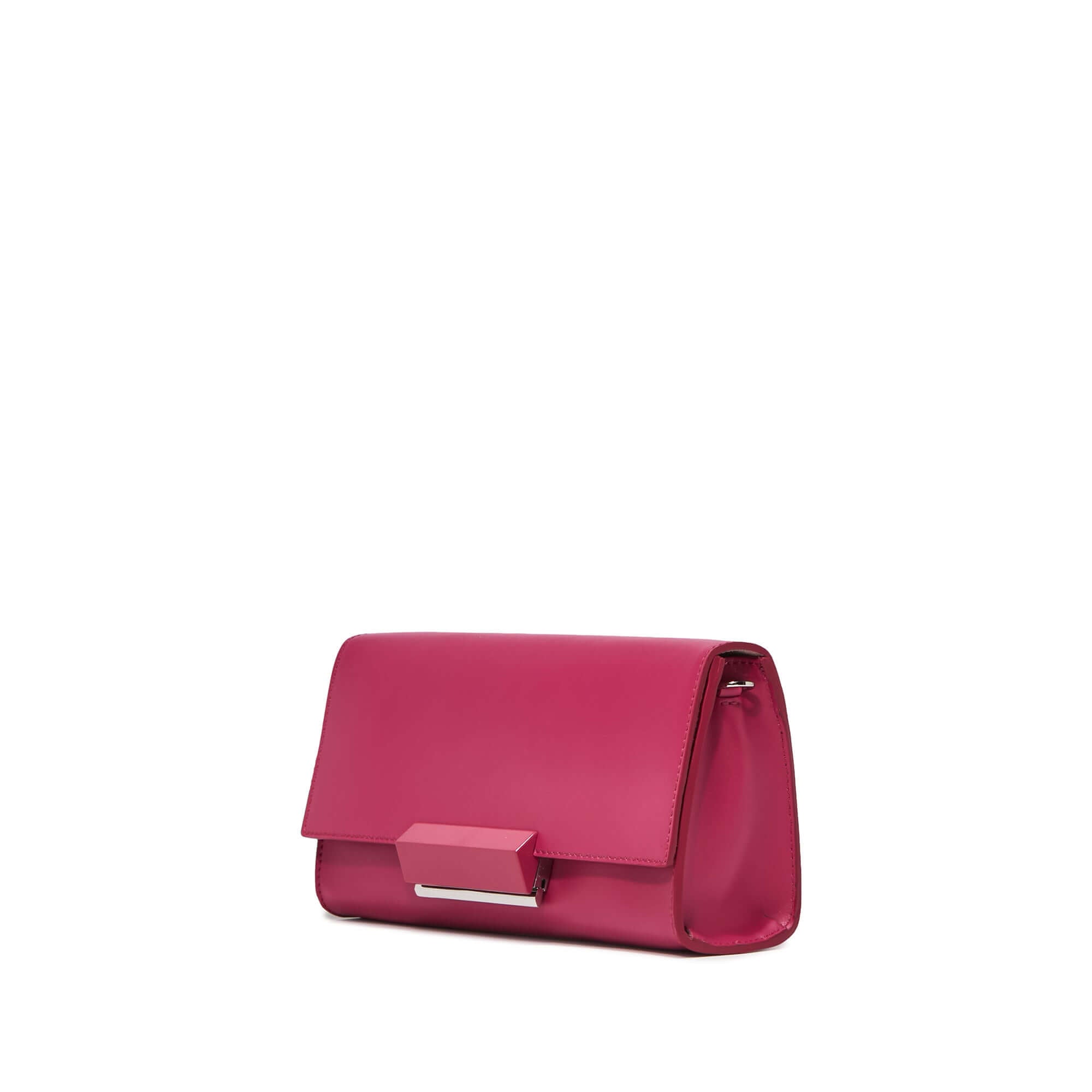 Clutch Lily di Gianni Chiarini in pelle liscia rosa, chiusura a scatto smaltata e tracolla removibile.