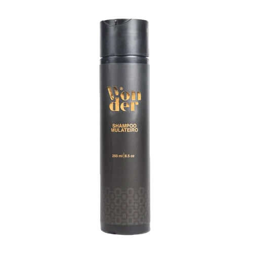 Shampoo Mulateiro by Wonder, 250ml, nourishes and repairs hair, enriched with Mulateiro and wheat proteins.