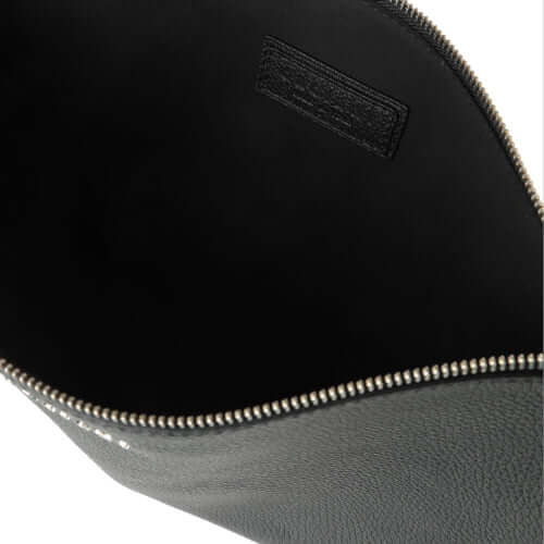 Interno della borsa a mano portadocumenti Micron in pelle, con zip e finitura di alta qualità.
