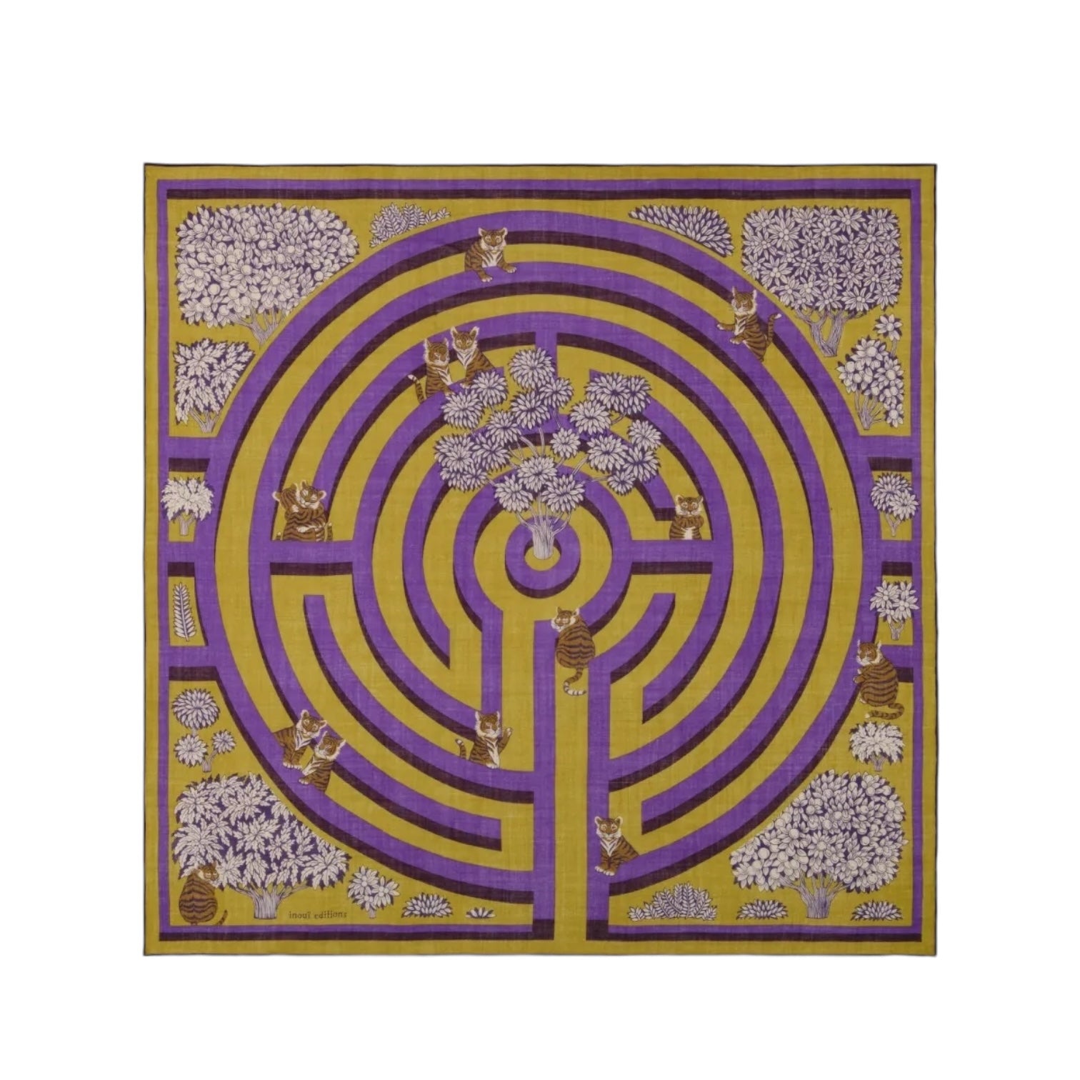 Foulard quadrato Labyrinthe Viola, 100x100 cm, con disegni unici in viola e giallo per ogni outfit.