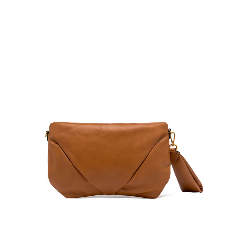Elegante clutch serale marrone in morbida pelle liscia, stile moderno by Gianni Chiarini Firenze.