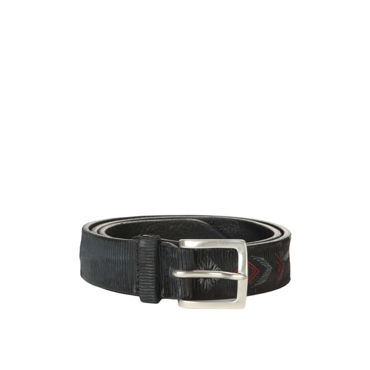Cintura Blade Lakota in cuoio nero con fibbia argento, dettaglio elegante per il guardaroba.