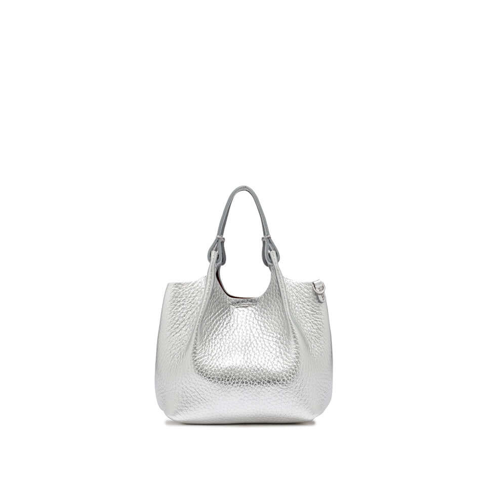 Stylish DUA handbag in silver double-grain leather with two tone-on-tone handles and magnetic closure.