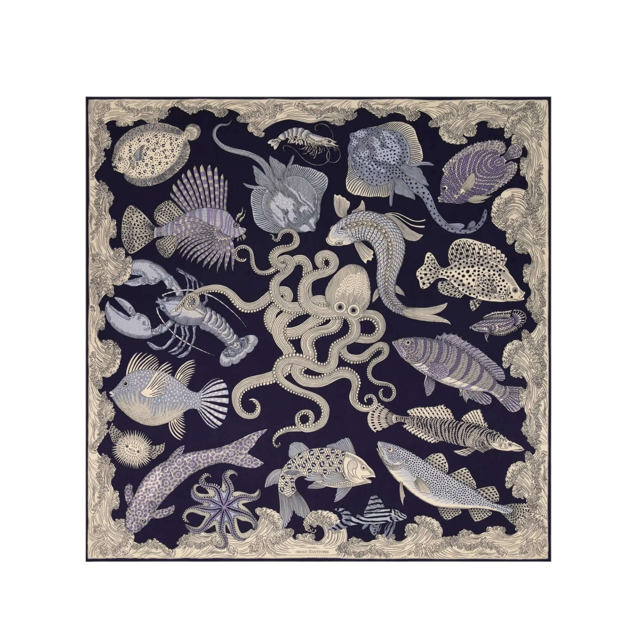 Foulard Quadrato Poseidon in seta modal, con design marino di pesci e polpi, disponibile in diverse dimensioni.