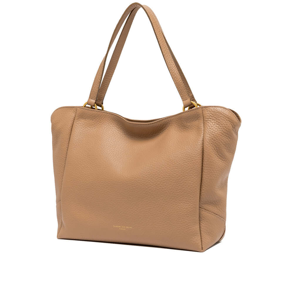 CECILE bag by Gianni Chiarini, minimalist design, leather texture, spacious interior, ideal for stylish women.