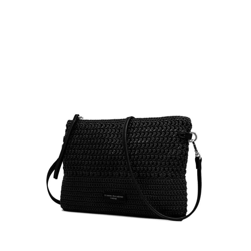 Pochette Victoria di Gianni Chiarini Firenze, in tessuto uncinetto nero con tracolla e dettagli in pelle.
