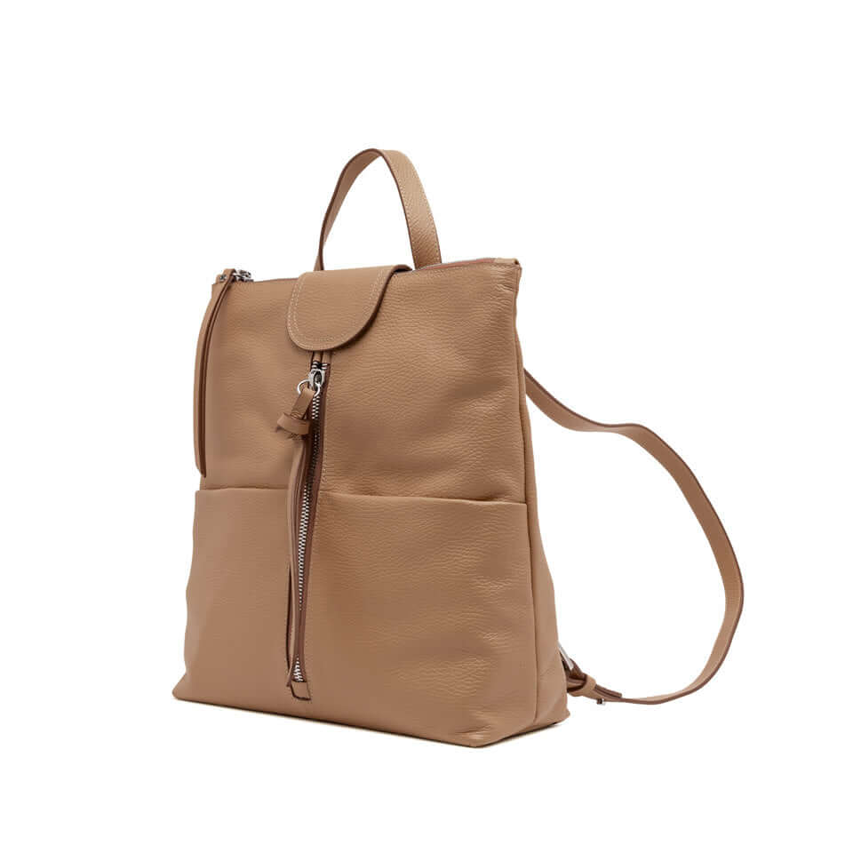 GIADA zaino in morbida pelle martellata di Gianni Chiarini Firenze, elegante ed funzionale con tasche maxi.