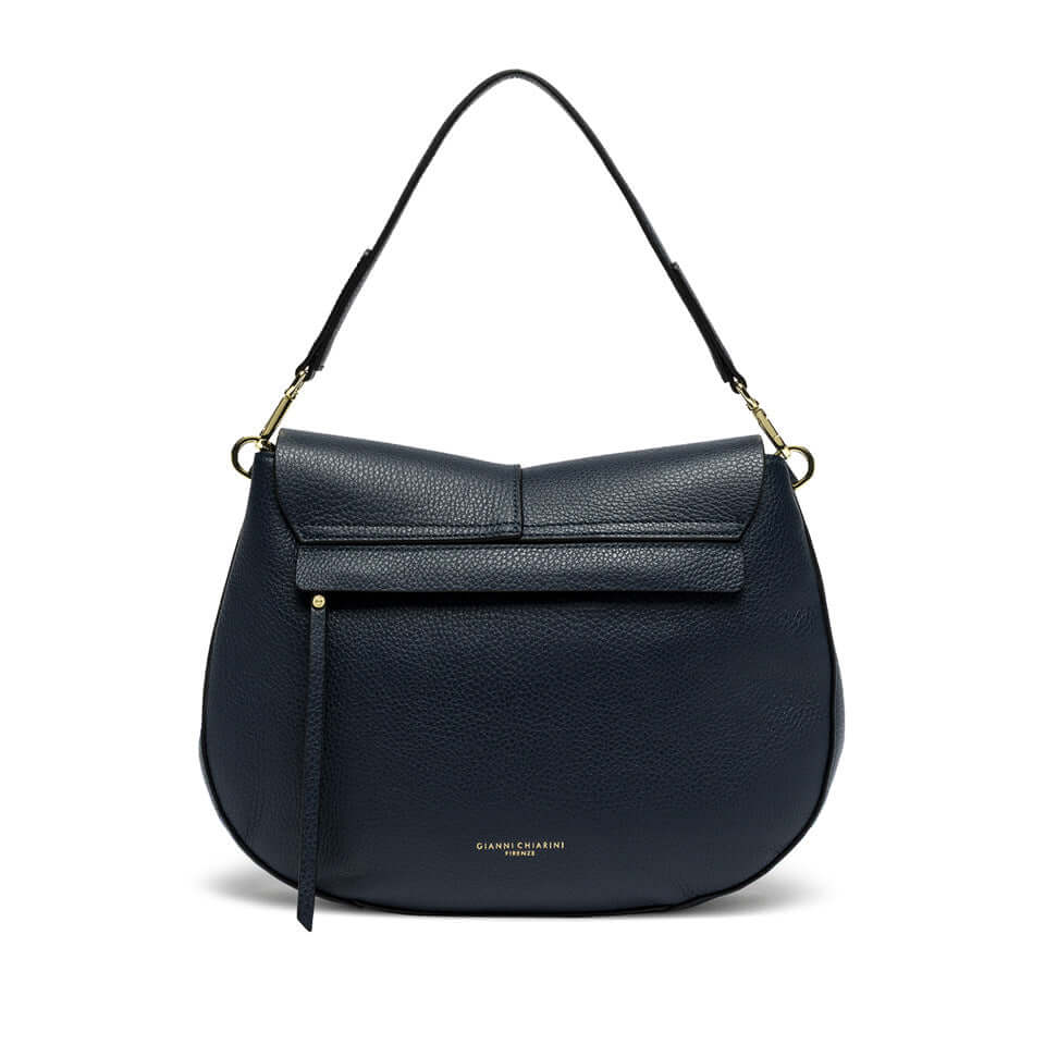 Borsa Helena Round di Gianni Chiarini in pelle martellata blu, design funzionale e contemporaneo con tracolla.