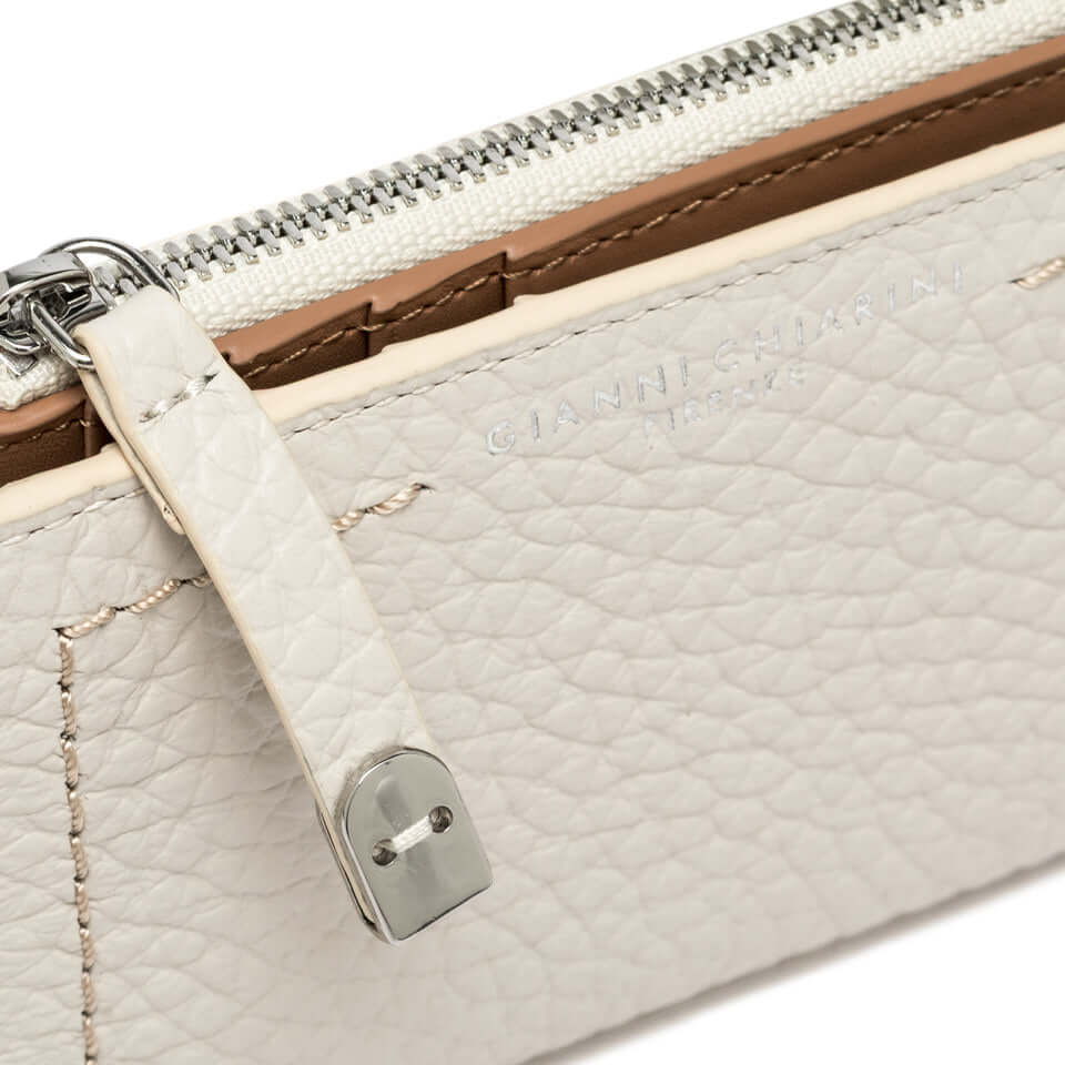 PORTAFOGLIO Gianni Chiarini in pelle grana maxi con chiusura a zip e scomparti interni.