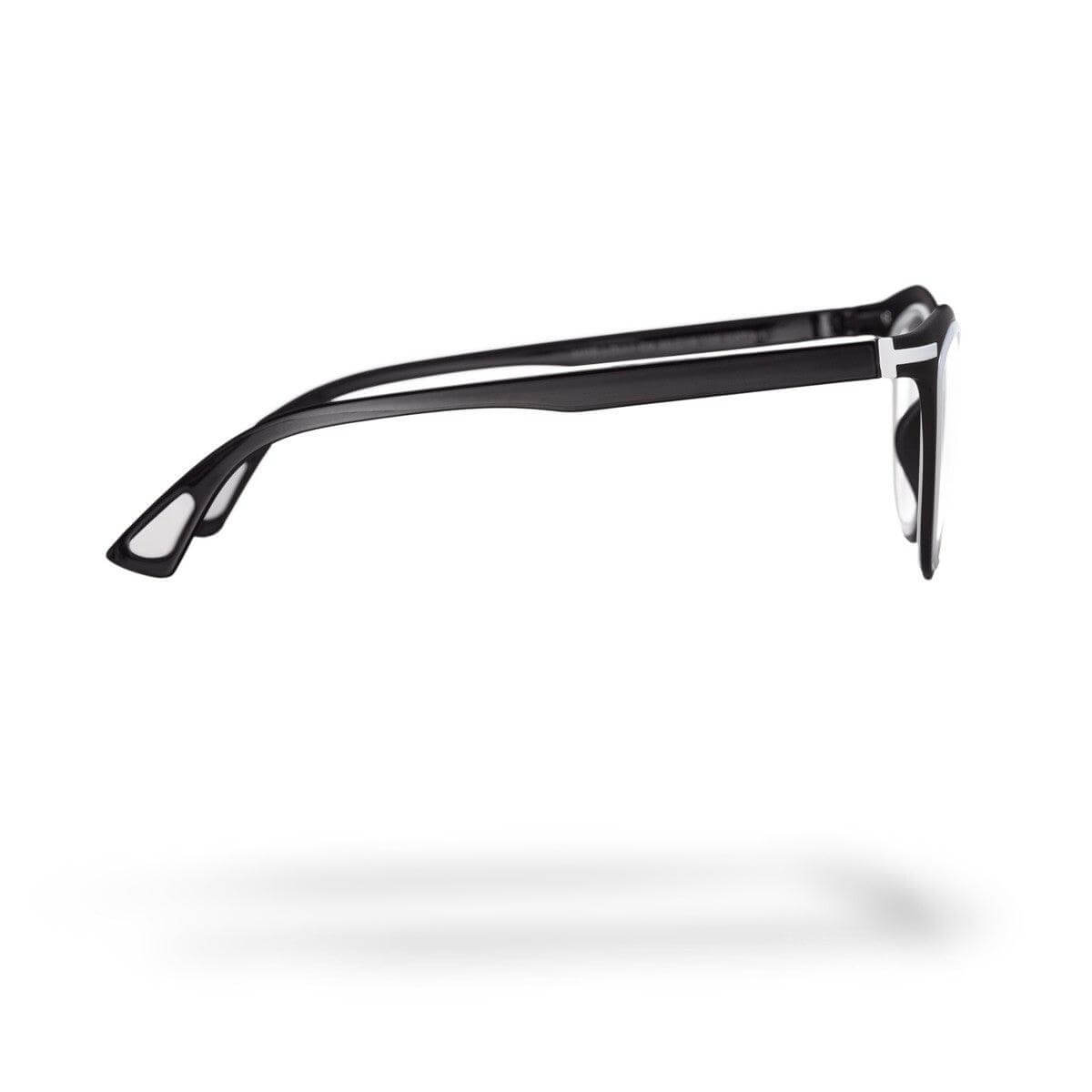 LOLL C9 occhiali della collezione Frame, design leggero ed ergonomico, spessore impercettibile e colori contrastanti.