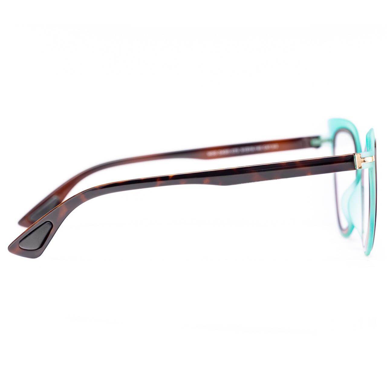 DADO C73 occhiali con montatura leggera e ergonomica, design a contrasto, modello della collezione Frame.